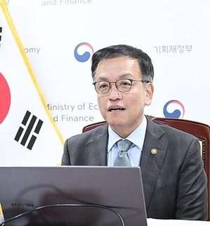 Acting President Choi calls for stronger US outreach amid trade concerns