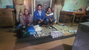 Vehicle seized with 108 kg silver, Rs 1.38 crore in cash in Gujarat’s Dahod