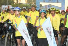 Union Minister Mansukh Mandaviya leads cycling event at Gateway of India