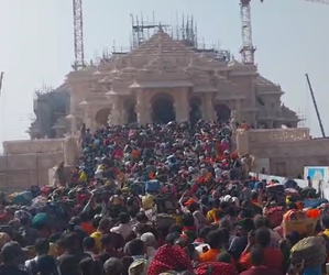 Massive crowd in Ayodhya for Ram temple, traffic chaos escalates