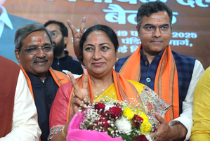 Union Ministers congratulate Rekha Gupta on becoming next Delhi CM