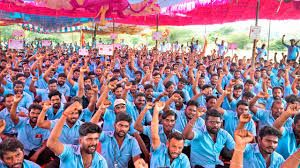 TN Samsung factory strike: Conciliatory talks between management and union today