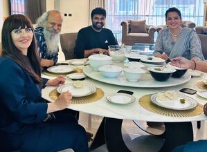 Kangana Ranaut dines with director Vijay in his new house