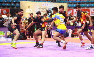 Sr National Kabaddi: Maharashtra, Haryana, Services advance in dominant fashion