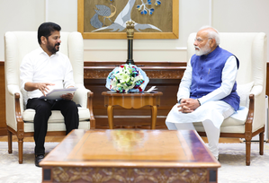 Telangana CM meets PM, seeks support for pending projects