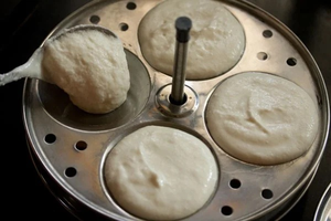 Karnataka to ban use of plastic in idli making, stainless steel or banana leaf safer: Health Minister