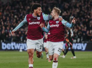 Premier League: West Ham beat Leicester to claim back-to-back wins