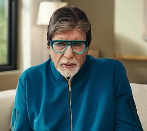 Amitabh Bachchan finally clears suspense on ‘Time to go’ post