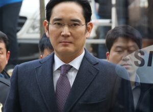 Samsung Chairman Lee Jae-yong calls for do-or-die mindset to overcome crisis