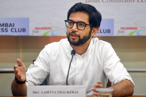 Aaditya Thackeray urges Maha CM to conduct probe into Mumbai road concretisation scam