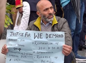 Lone AIP member protests inside J&K Assembly