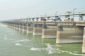 Bangladeshi delegation in Kolkata to discuss water pact, review Farakka Barrage flow