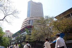 Sensex ends flat, Nifty gains amid weak global cues