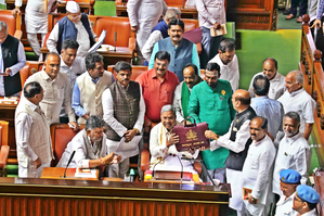 K’taka: Outlay crosses Rs 4 lakh crore; Siddaramaiah presents Rs 19,262cr deficit budget