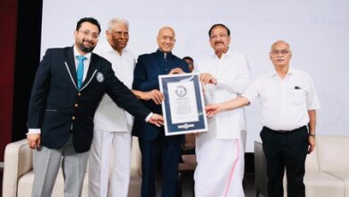 Former V-P Venkaiah Naidu congratulates Surgeon Raghu Ram for Guinness Record