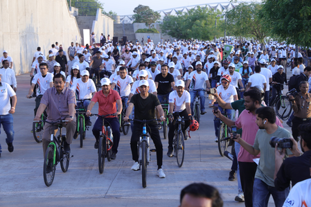 Sports Min Mandaviya leads ‘Fit India Sundays on Cycle’ in Ahmedabad