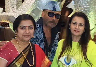 Jackie Shroff steps out for dinner with actress of his debut film, Meenakshi Seshadri, Poonam Dhillon