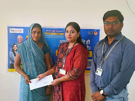 Woman from Rajgarh receives Rs 2 lakh under Pradhan Mantri Suraksha Bima Yojana