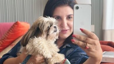 Farah Khan gets clicked with the ‘only child who poses with her’