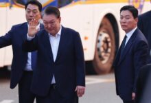 South Korean prosecutors seek arrest warrant for two presidential security officials over obstruction