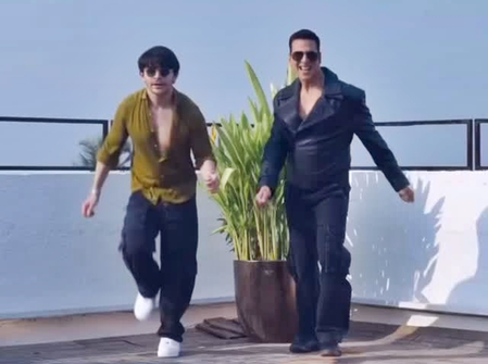 Akshay Kumar shares viral hook-step from ‘Sky Force’, says, ‘you know what’s landing’