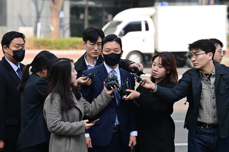 South Korean Court rejects arrest warrants for two presidential security officials