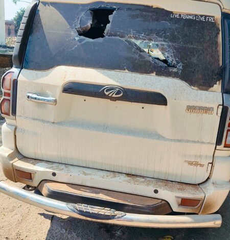 Criminals attack police team in MP’s Mauganj