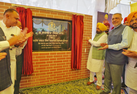 Punjab CM lays stone of medical college in Shaheed Bhagat Singh Nagar