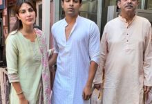 Rhea Chakraborty visits Siddhivinayak Temple after clean chit in Sushant Singh Rajput case