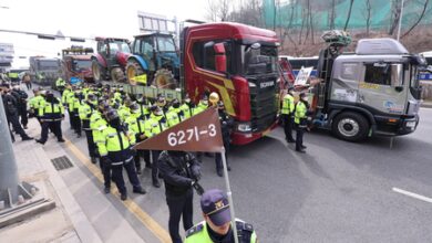 South Korea: Anti-Yoon farmers stage rally with tractor-laden trucks