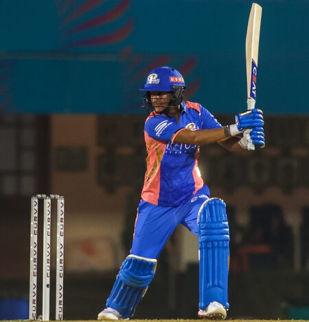 WPL 2025: Skipper Harmanpreet’s brilliant half-century lifts MI to 179/6