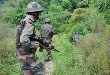 Pakistan violates ceasefire along LoC in J&K (Lead) Pakistan violates ceasefire along LoC in J&K (Lead)