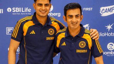 Gambhir will enjoy young captain Gill with him, says Manjrekar