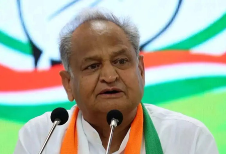 Ashok Gehlot targets Raj govt over pending bureaucratic postings and power outages Ashok Gehlot targets Raj govt over pending bureaucratic postings and power outages