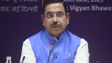 FIR filed against 6 in K’taka’s Raichur for threatening Union Minister Pralhad Joshi
