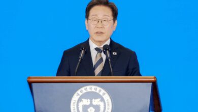 Lee to post social media messages in both South Korean, foreign languages to ‘show respect’