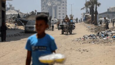 Gazans burn plastic waste to cook in makeshift shelters