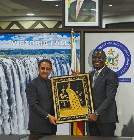 MoS Kirti Vardhan Singh begins Zimbabwe visit MoS Kirti Vardhan Singh begins Zimbabwe visit