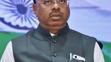 Those who move in luxury cars won’t get benefits of loan waiver: Maha minister