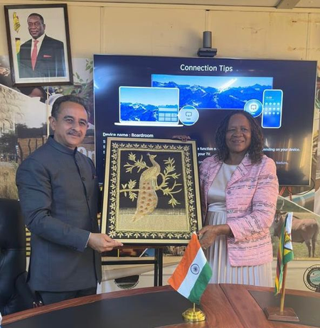 Kirti Vardhan Singh in Zimbabwe, discusses bilateral cooperation in environmental protection Kirti Vardhan Singh in Zimbabwe, discusses bilateral cooperation in environmental protection