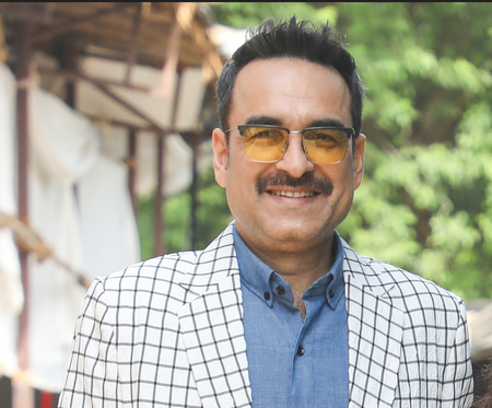 Pankaj Tripathi & Aditi Rao Hydari say ‘Pehle Aap’ as they bring Lucknow’s Tehzeeb alive with mangoes Pankaj Tripathi & Aditi Rao Hydari say ‘Pehle Aap’ as they bring Lucknow’s Tehzeeb alive with mangoes