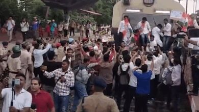 Bihar sees widespread protests, blockades; Rahul Gandhi in Patna to join agitation