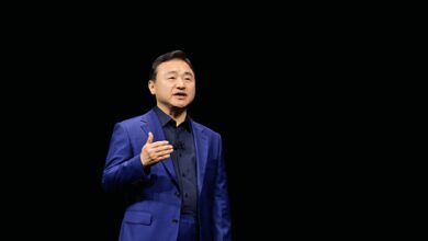 Samsung set to launch tri-foldable phone later this year: Roh Tae-moon