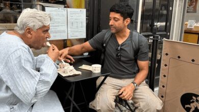 Shabana Azmi captures a sweet father-son moment as Javed Akhtar and Farhan enjoy ice cream during their holiday