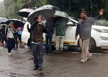 Interstate taxi row sparks chaos as tourists stranded at Assam-Meghalaya border