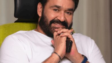 You truly deserved this crown, says Mammootty to Mohanlal