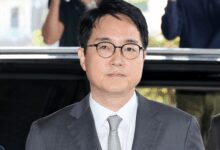 South Korea: Former prosecution chief shows up for special counsel questioning over martial law