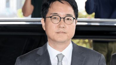 South Korea: Former prosecution chief shows up for special counsel questioning over martial law