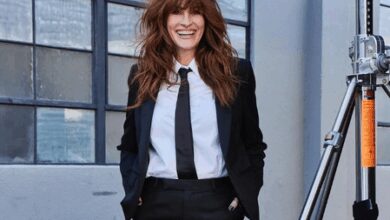 Julia Roberts concerned over young people’s use of mobile phones