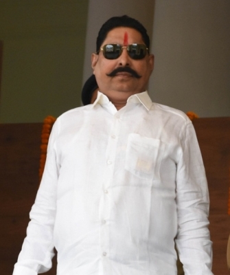 Anant Singh leads Mokama as Bihar counting continues, rival Veena Devi trails